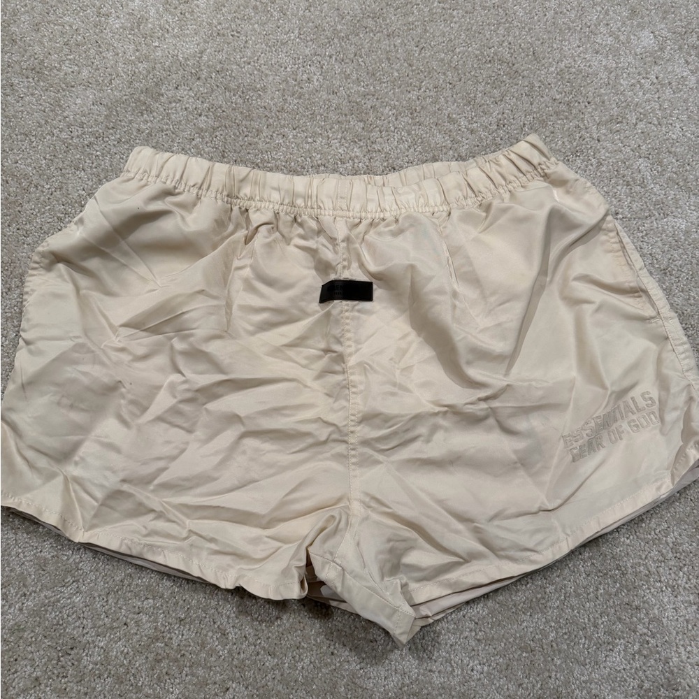 Essentials fear of god men’s Cream Shorts